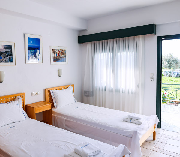 DOUBLE ROOM WITH TERRACE