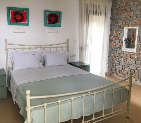 DOUBLE ROOM WITH 2 BALCONIES AND SEA VIEW