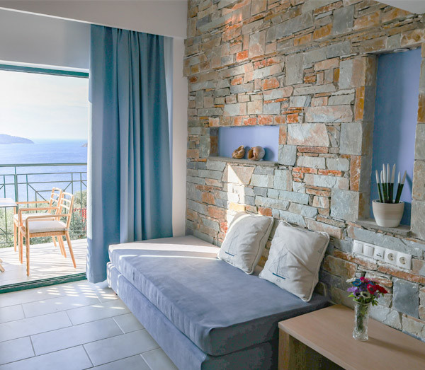 STUDIO WITH SEA VIEW